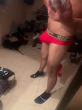 Snapshot of Albertovr27 chatting on November 2025 11:32:02 AM Albertovr27 online show from November 2025 11:32:02 AM