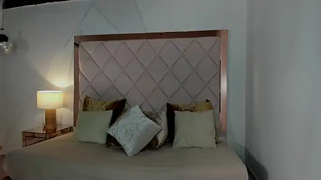 anabelle clark online show from April 2026 04:54:01 PM