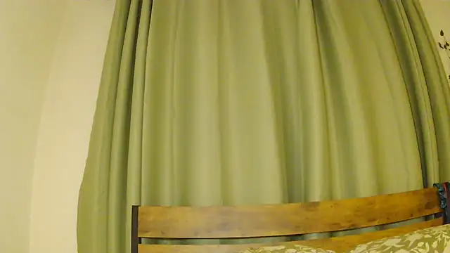 Snapshot of FieryAutumn_25X chatting on January 2026 06:00:02 PM FieryAutumn 25X online show from January 2026 06:00:02 PM