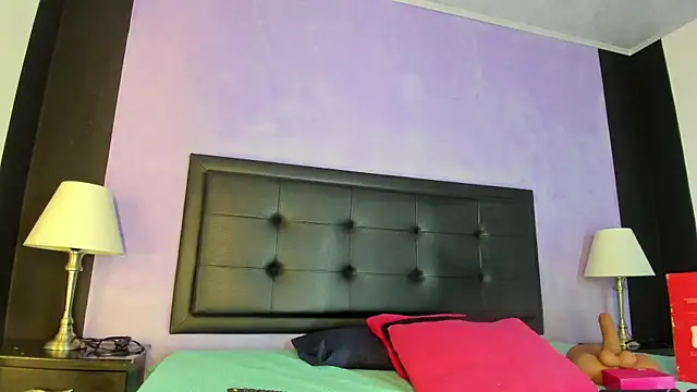 GreciaFox1 online show from April 2026 12:06:02 PM