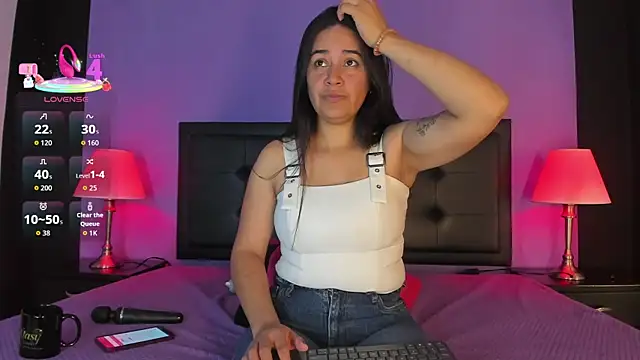 GreciaFox1 online show from April 2026 12:27:02 PM