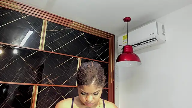 HannyThompson online show from October 2025 12:27:01 PM