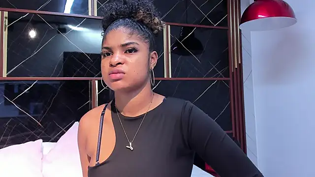 HannyThompson online show from October 2025 12:29:01 PM