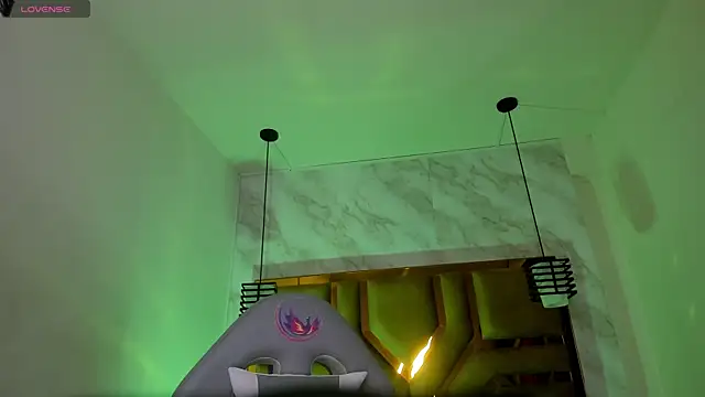 Luciifeer  online show from October 2025 06:52:02 PM