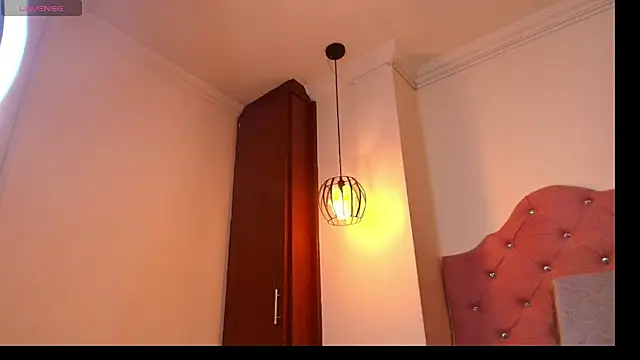 Luciifeer  online show from February 2026 07:21:02 PM