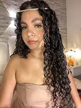 Yassy vazquez online show from October 2025 07:41:01 PM