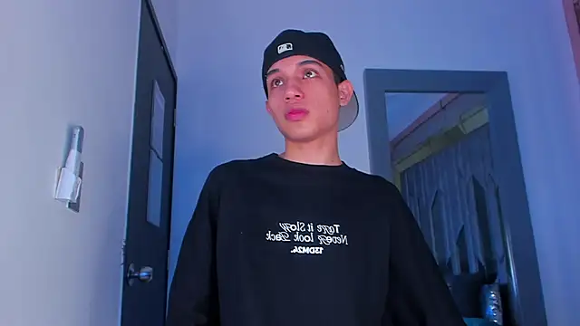 Sebax Young online show from March 2026 08:36:02 PM