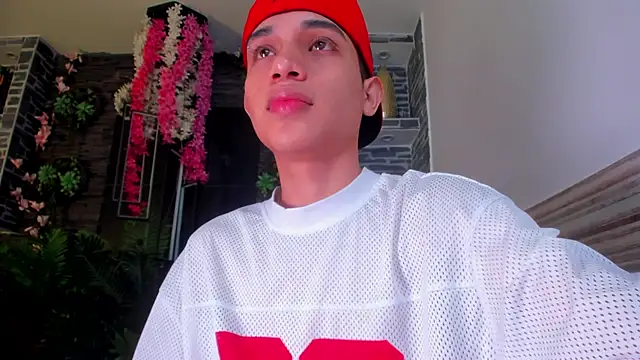 Snapshot of Sebax_Young chatting on April 2026 04:01:01 AM Sebax Young online show from April 2026 04:01:01 AM