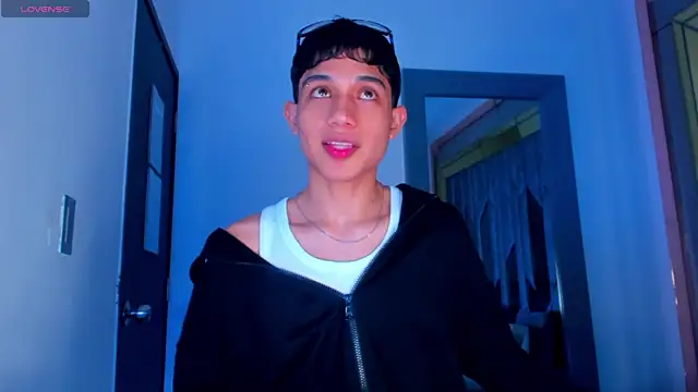 Snapshot of Sebax_Young chatting on May 2026 04:31:01 AM Sebax Young online show from May 2026 04:31:01 AM