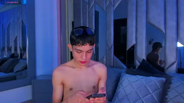Snapshot of Sebax_Young chatting on July 2026 08:33:01 PM Sebax Young online show from July 2026 08:33:01 PM