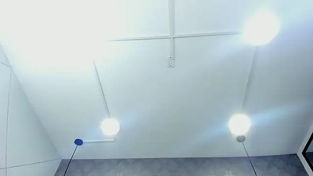 Snapshot of ThaliaCross chatting on September 2025 12:21:02 PM ThaliaCross online show from September 2025 12:21:02 PM