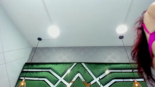 Snapshot of ThaliaCross chatting on October 2025 08:09:02 PM ThaliaCross online show from October 2025 08:09:02 PM