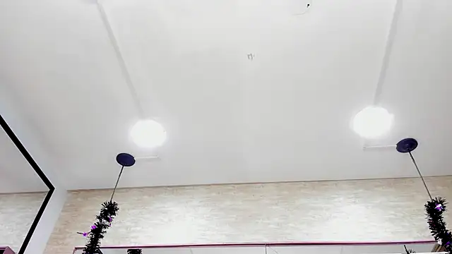 Snapshot of ThaliaCross chatting on November 2025 07:49:02 PM ThaliaCross online show from November 2025 07:49:02 PM