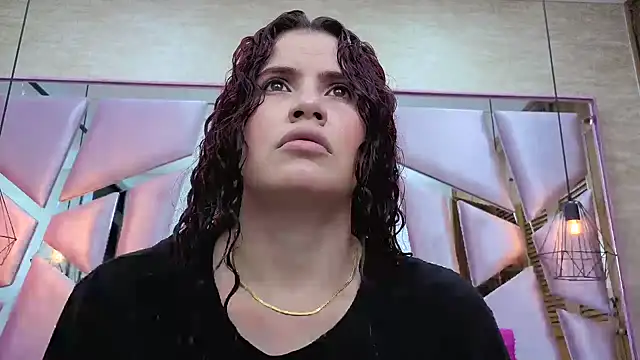 ThaliaCross online show from February 2026 07:58:02 PM