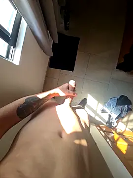 ferrerexoti online show from December 2025 08:46:01 PM