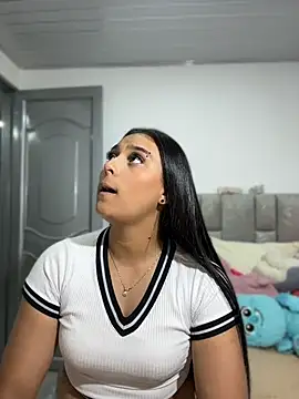 nicolexxaleja online show from April 2026 11:37:02 PM