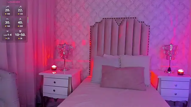 Snapshot of Yourwishisme_val chatting on October 2025 03:48:02 AM Yourwishisme val online show from October 2025 03:48:02 AM