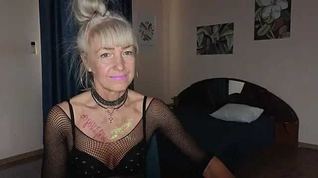 Snapshot of Laura_Gol chatting on November 2025 12:39:02 PM Laura Gol online show from November 2025 12:39:02 PM