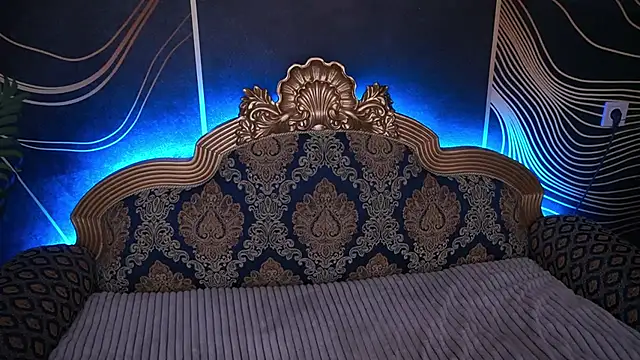 IvyLaurent online show from November 2025 06:41:01 PM