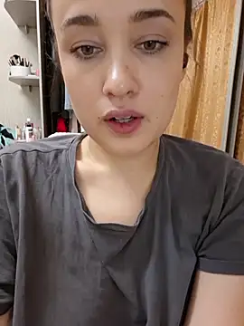 Snapshot of DianaVi chatting on November 2025 08:52:02 PM DianaVi online show from November 2025 08:52:02 PM