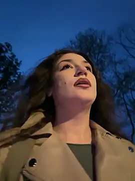 ScarletBloom  online show from April 2026 05:34:01 PM