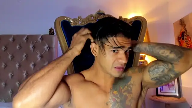 antonio  444 online show from November 2025 12:05:02 PM