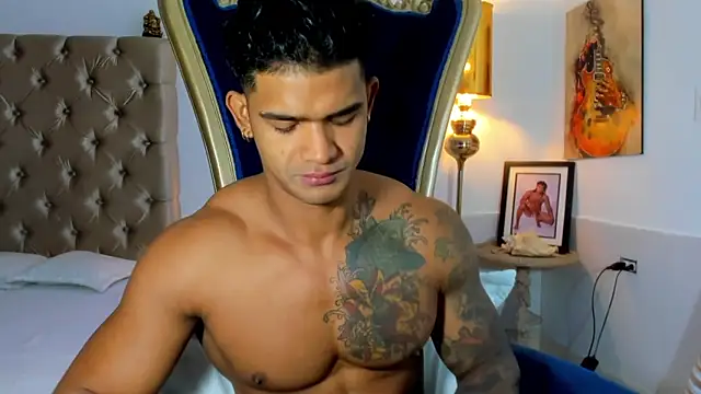 antonio  444 online show from December 2025 12:25:01 PM