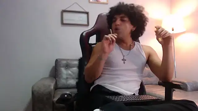 Xfire boy69 online show from October 2025 01:05:02 AM