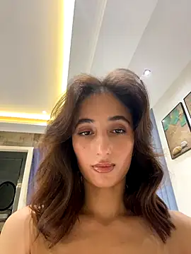 AriaXFlirt online show from November 2025 10:14:02 AM