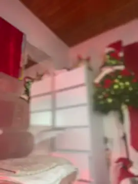 Dannaa Lovs online show from December 2025 06:04:01 PM