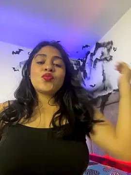 EmilyNoir1 online show from October 2025 08:25:01 PM