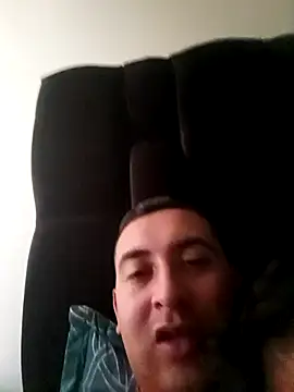 Snapshot of camiloreyes chatting on October 2025 10:36:01 PM camiloreyes online show from October 2025 10:36:01 PM