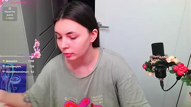 Snapshot of peachyness chatting on February 2026 10:19:01 PM peachyness online show from February 2026 10:19:01 PM