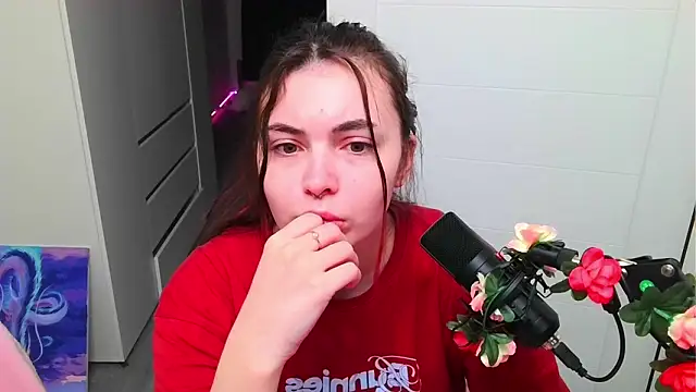 Snapshot of peachyness chatting on February 2026 09:26:01 PM peachyness online show from February 2026 09:26:01 PM