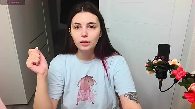 peachyness online show from April 2026 08:20:02 PM