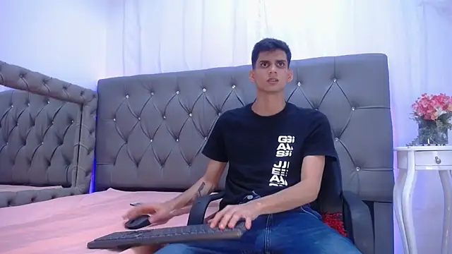 Sebalexis7 online show from November 2025 02:44:01 AM