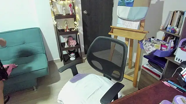 Snapshot of lady_sophie chatting on October 2025 02:51:02 PM lady sophie online show from October 2025 02:51:02 PM