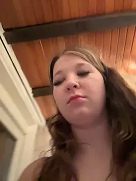 SweetTeenGirl online show from November 2025 06:03:02 AM