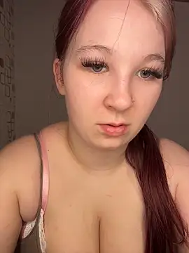 SweetTeenGirl online show from April 2026 05:51:01 PM