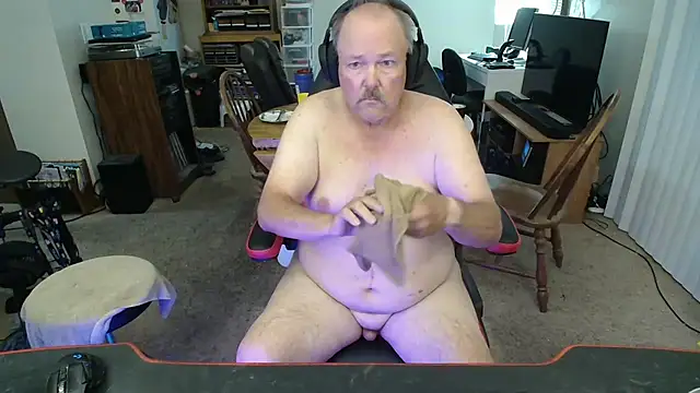 Snapshot of havethickcock chatting on July 2026 03:53:01 AM havethickcock online show from July 2026 03:53:01 AM