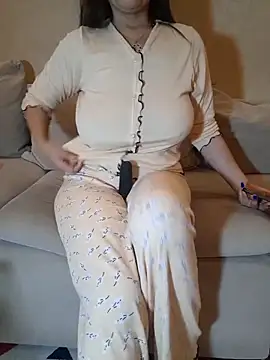 Snapshot of Rubi_9ahbouna chatting on October 2025 11:49:02 PM Rubi 9ahbouna online show from October 2025 11:49:02 PM