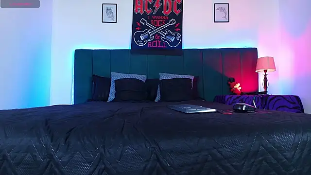 Snapshot of Alisse_Moore chatting on November 2025 12:59:01 PM Alisse Moore online show from November 2025 12:59:01 PM