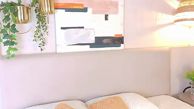 Snapshot of LanaRozz chatting on November 2025 07:34:02 PM LanaRozz online show from November 2025 07:34:02 PM