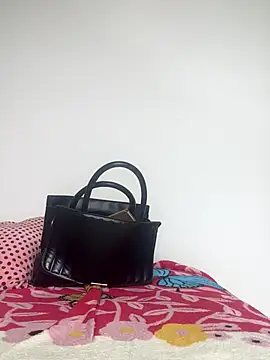 Snapshot of amandaaasilvaa chatting on November 2025 01:22:01 PM amandaaasilvaa online show from November 2025 01:22:01 PM