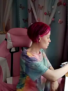 Snapshot of Fuzzy_Unicorn chatting on September 2025 06:41:02 PM Fuzzy Unicorn online show from September 2025 06:41:02 PM