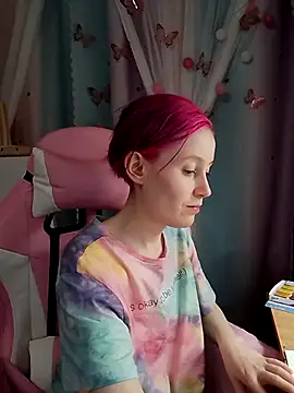 Snapshot of Fuzzy_Unicorn chatting on September 2025 06:41:02 PM Fuzzy Unicorn online show from September 2025 06:41:02 PM