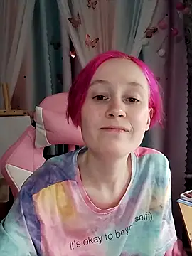 Snapshot of Fuzzy_Unicorn chatting on October 2025 07:03:02 PM Fuzzy Unicorn online show from October 2025 07:03:02 PM