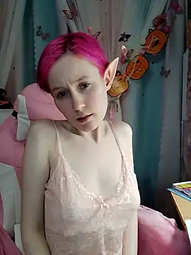 Snapshot of Fuzzy_Unicorn chatting on October 2025 06:41:02 PM Fuzzy Unicorn online show from October 2025 06:41:02 PM