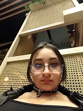 Snapshot of LiliThara chatting on October 2025 12:54:02 AM LiliThara online show from October 2025 12:54:02 AM