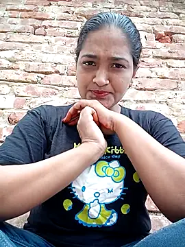 Snapshot of Hotty-couple063 chatting on November 2025 06:25:01 AM Hotty-couple063 online show from November 2025 06:25:01 AM